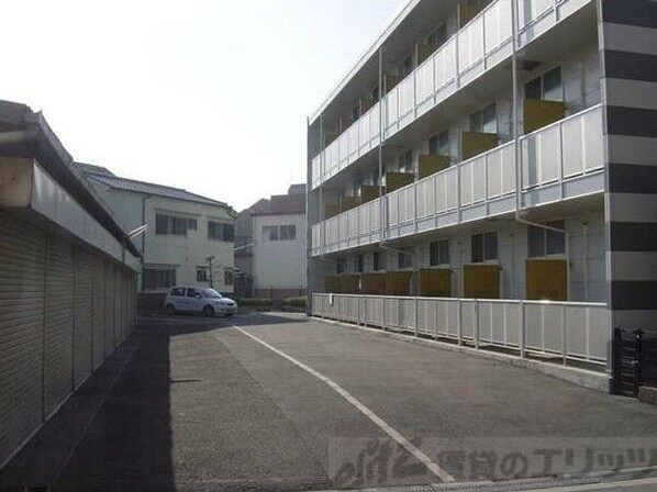 レオパレス豊里の物件外観写真